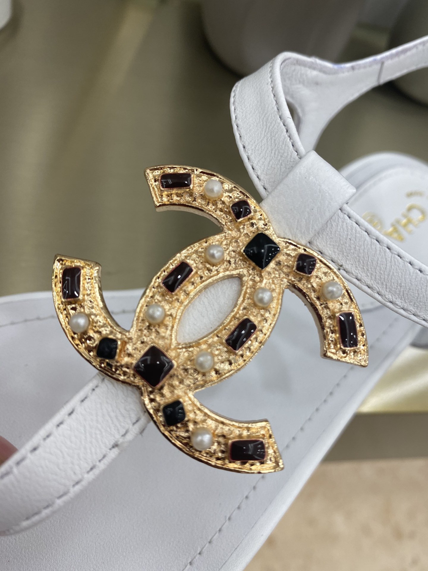Chanel Slides 35 - vstockx