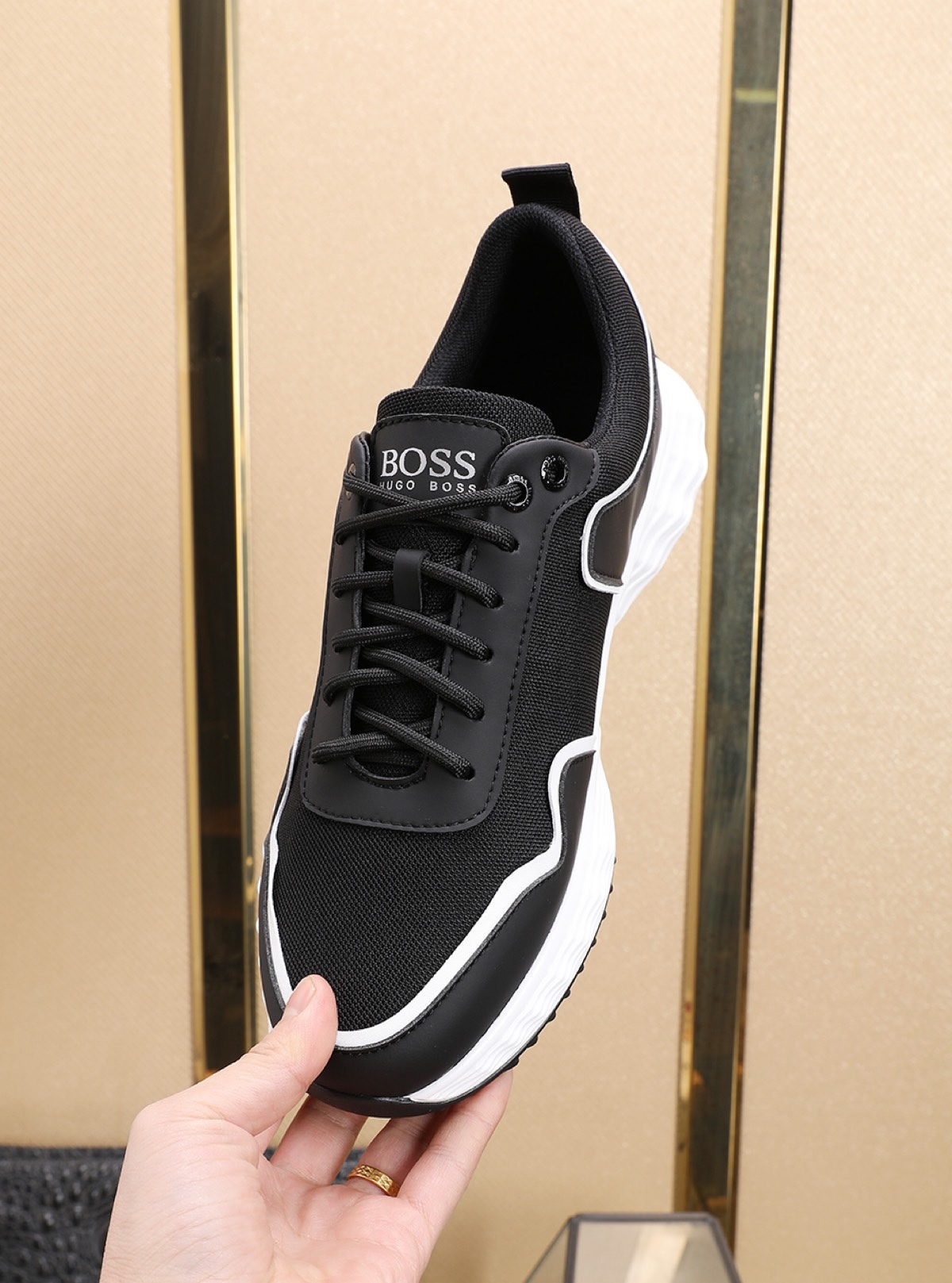 HUGO BOSS Low Top Sneaker 7 - vstockx