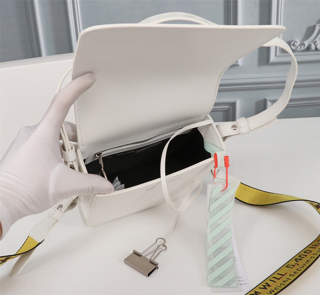 handbags OFF-White 533  4338650  size:18*16*9cm - vstockx