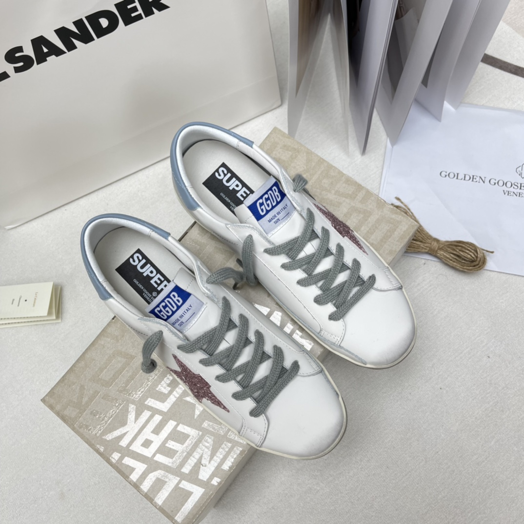 Golden Goose Superstar distressed-finish sneakers 31 - vstockx