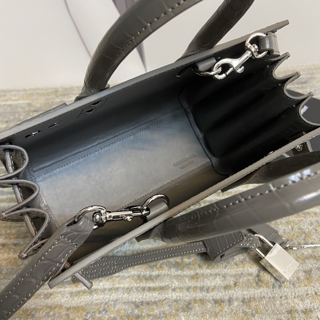 Handbags SAINT LAURENT 392035 size 21*15*10 cm - vstockx