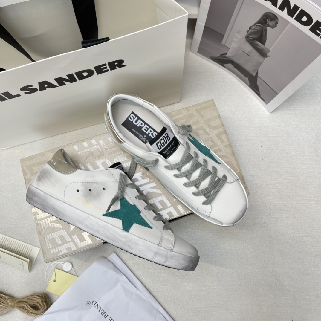 Golden Goose Superstar distressed-finish sneakers 23 - vstockx
