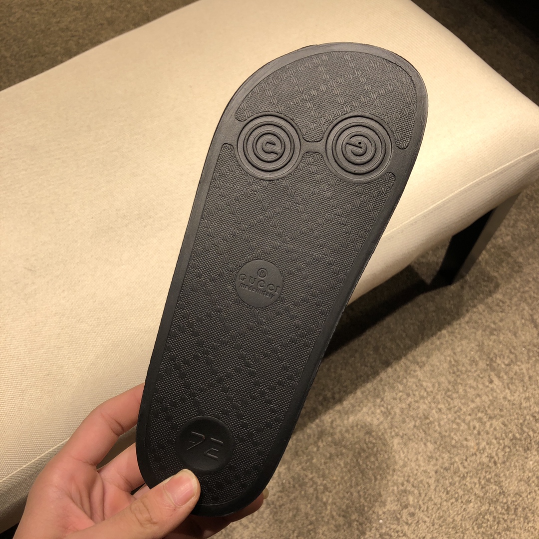 Gucci Slippers 48 - vstockx