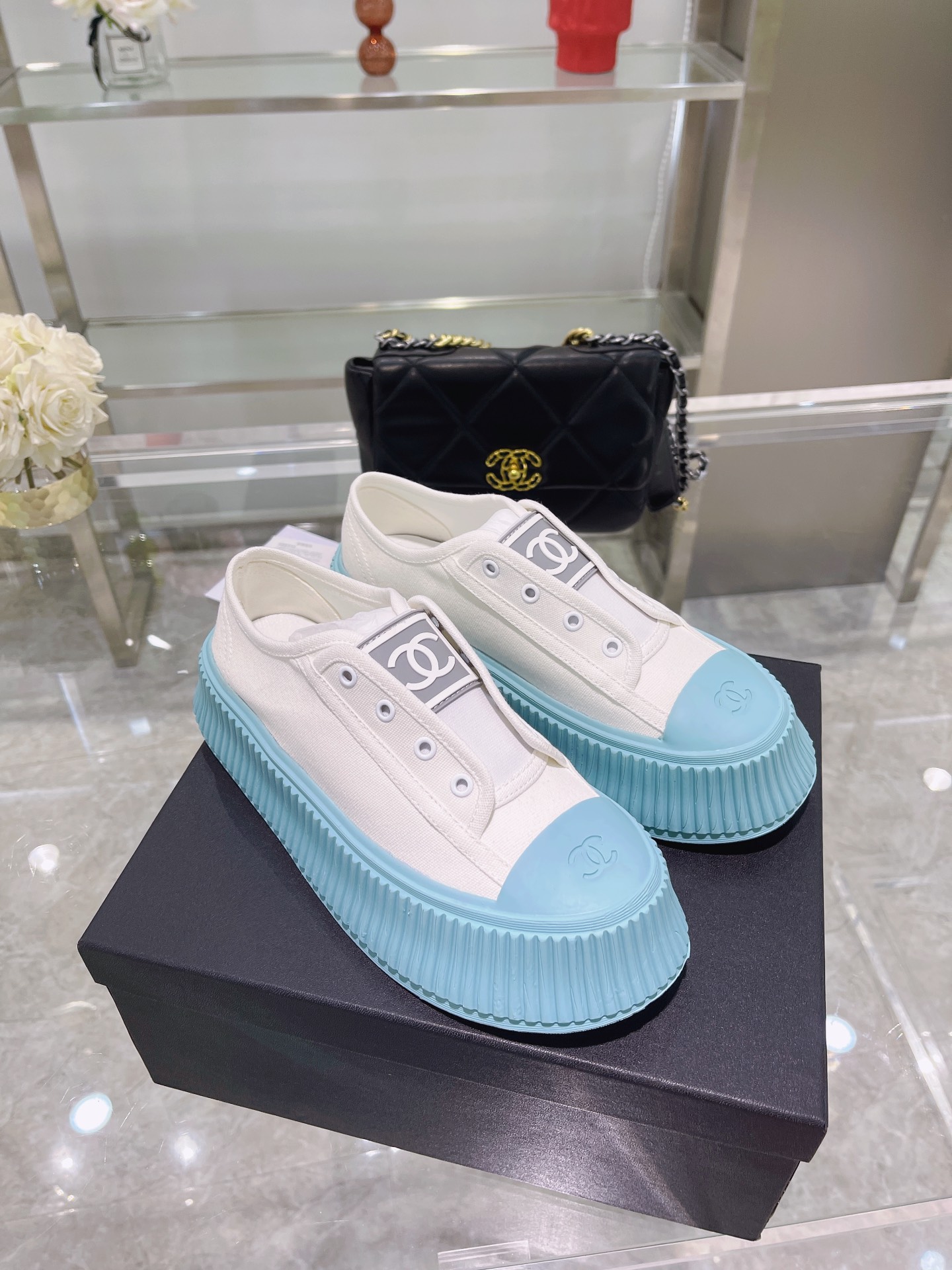 Chanel Platform Sneaker 13 - vstockx
