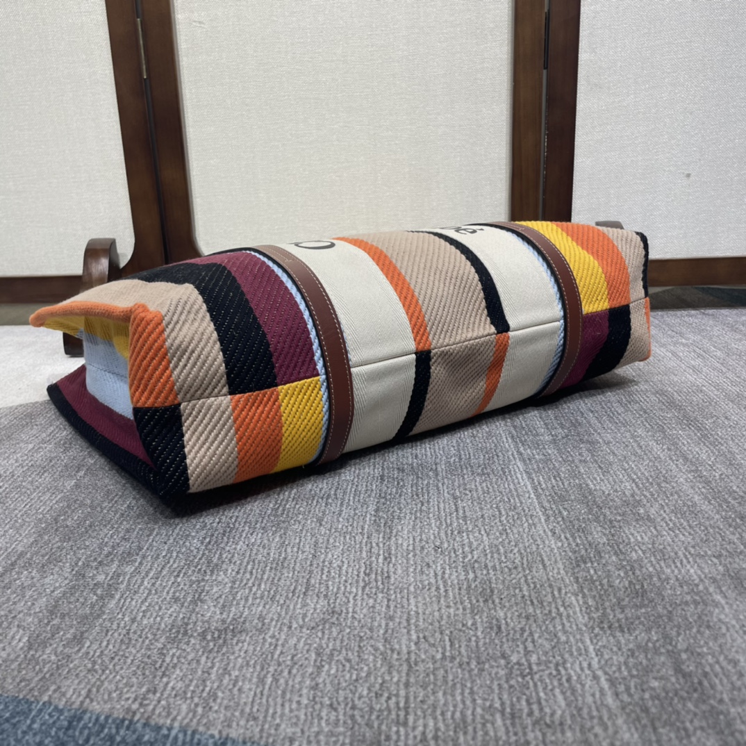 Handbags Chloe Woody 6044 size:45-33-13  M - vstockx