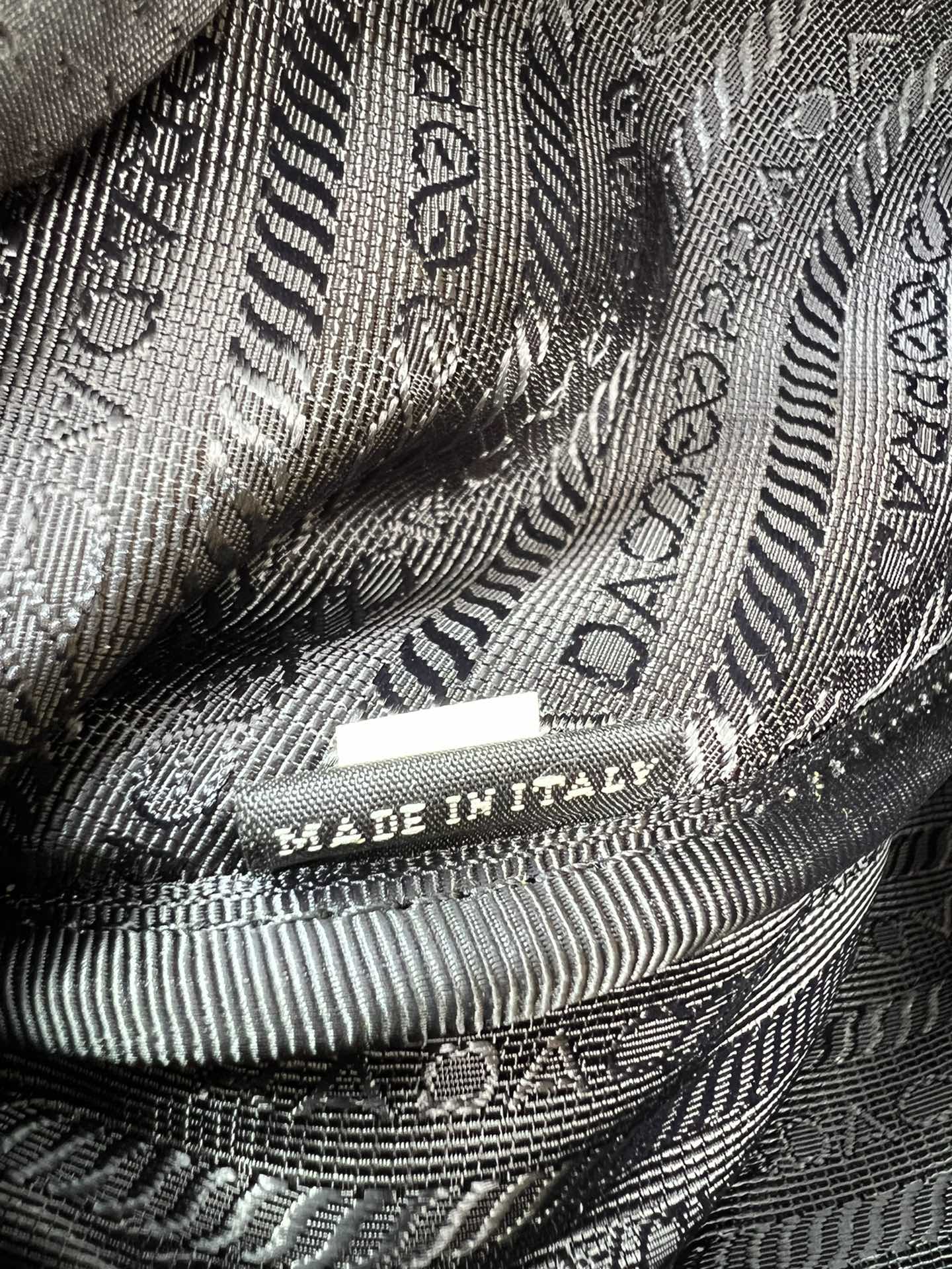 handbags prada 1BH190 26*14*12 - vstockx