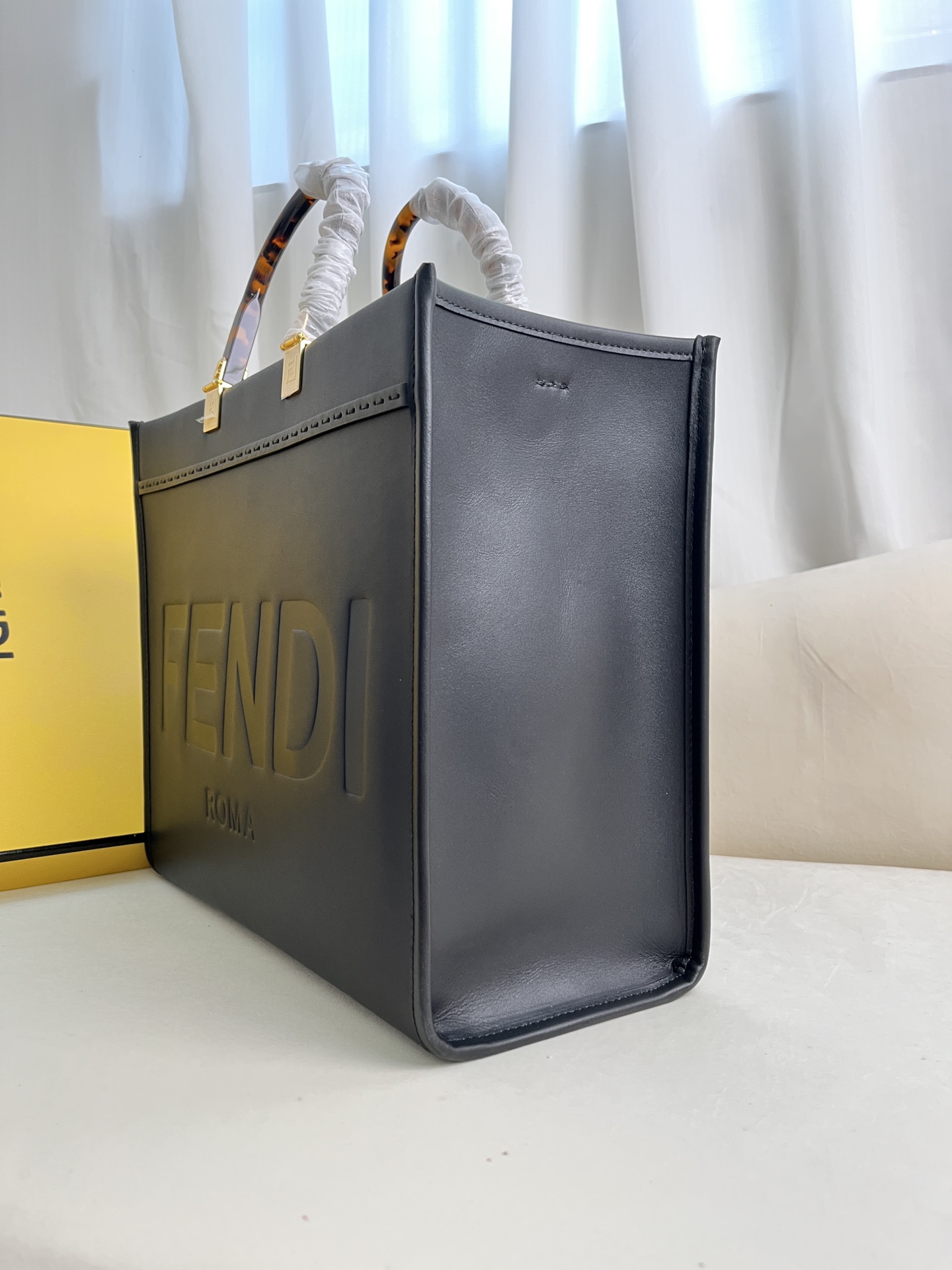 handbags FENDI 877 size:17*35*31 - vstockx