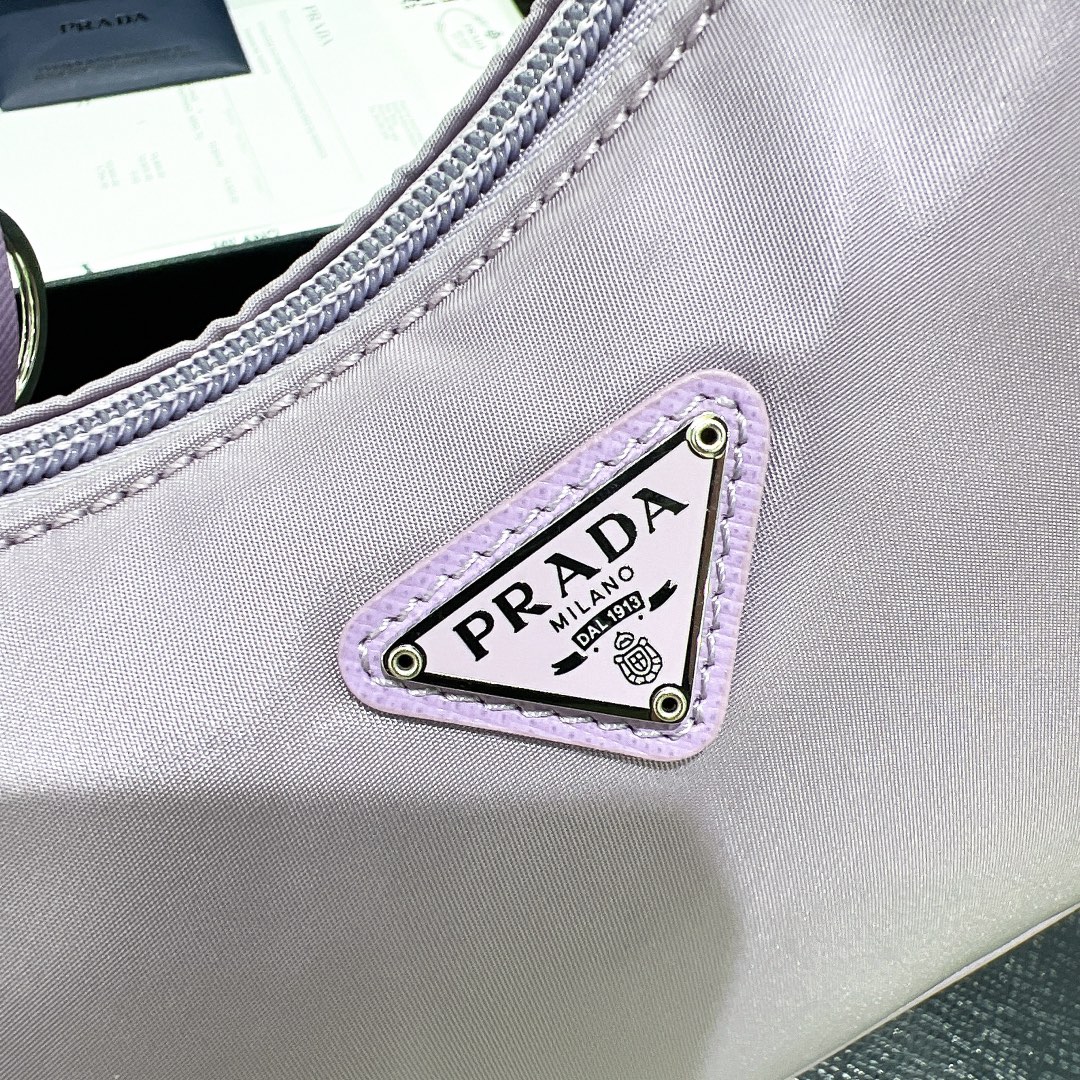 handbags prada Hobo 1NE515 re-edition 2000 Size:22*17*6 - vstockx