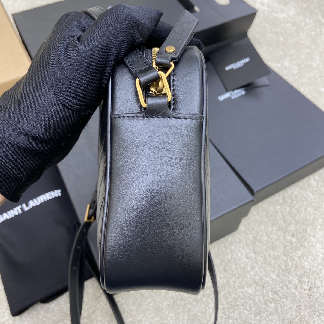Handbags SAINT LAURENT 520534 size 23x16x6 cm - vstockx