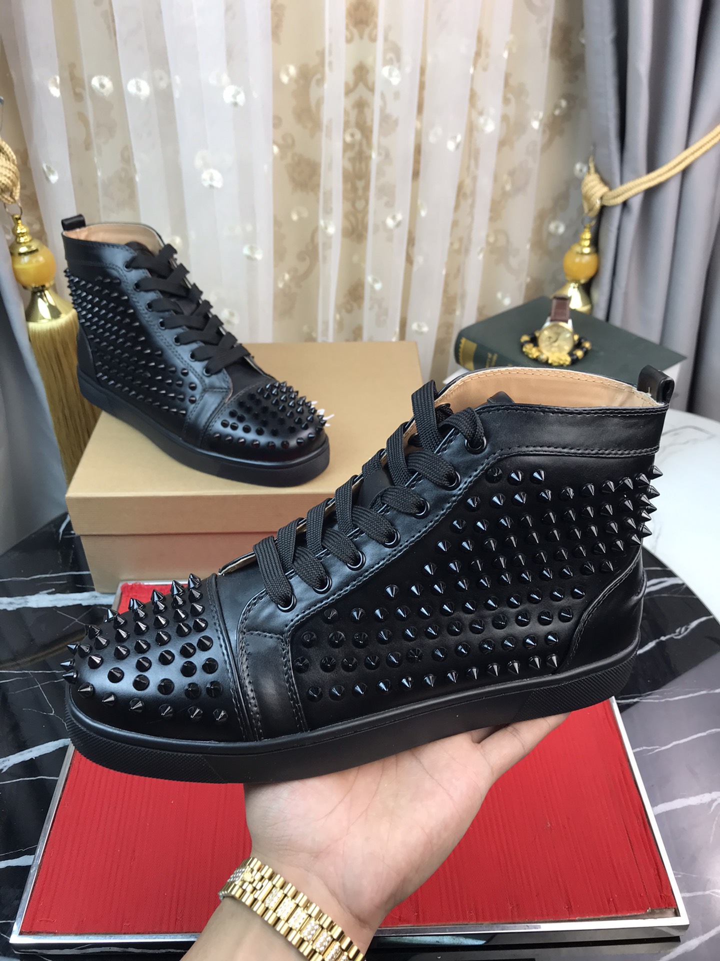 Christian Louboutin Louis Junior Spikes Orlato Flat Sneakers 4 - vstockx