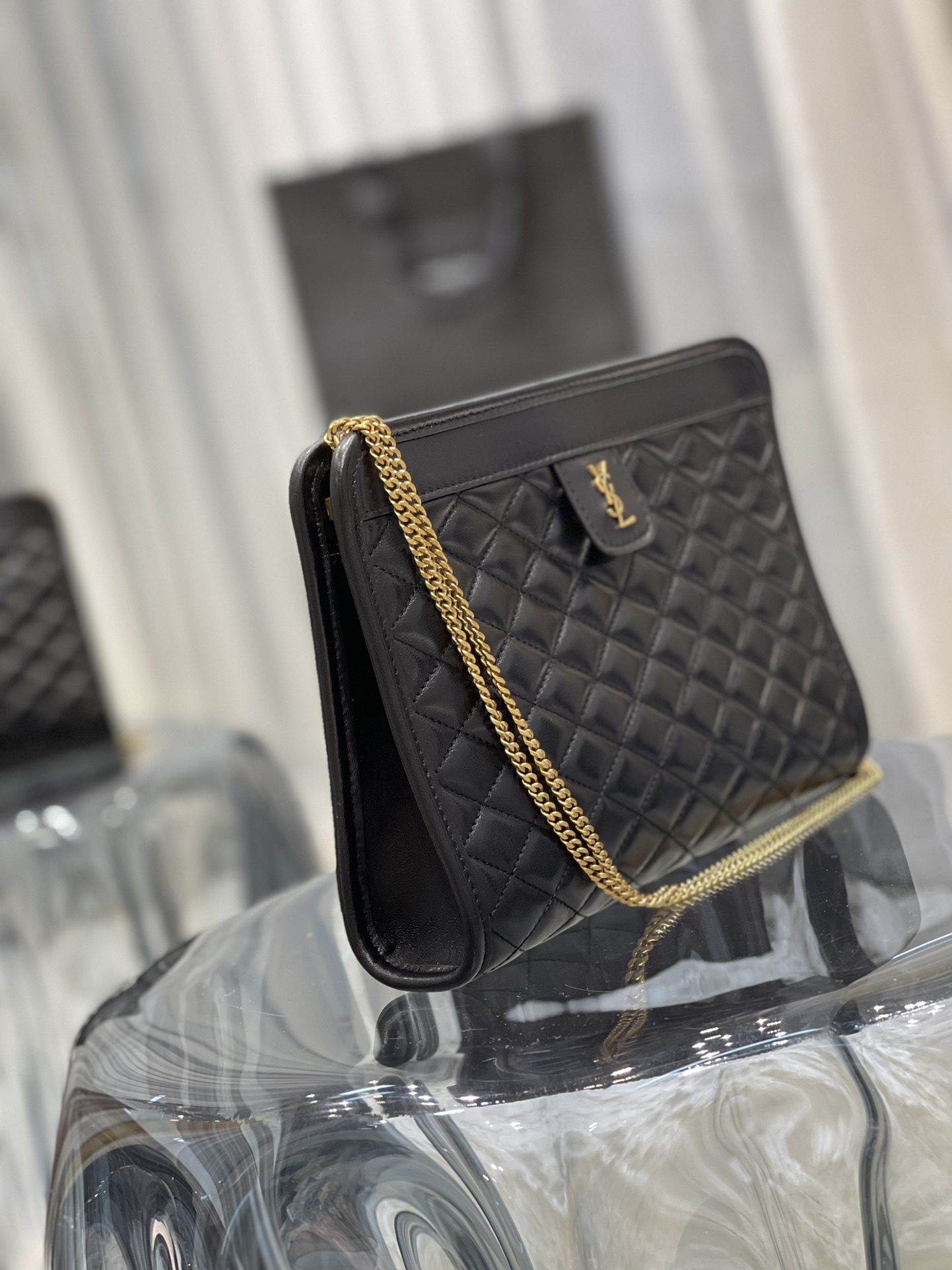 Handbags SAINT LAURENT 657361 size 23X16X5 CM - vstockx
