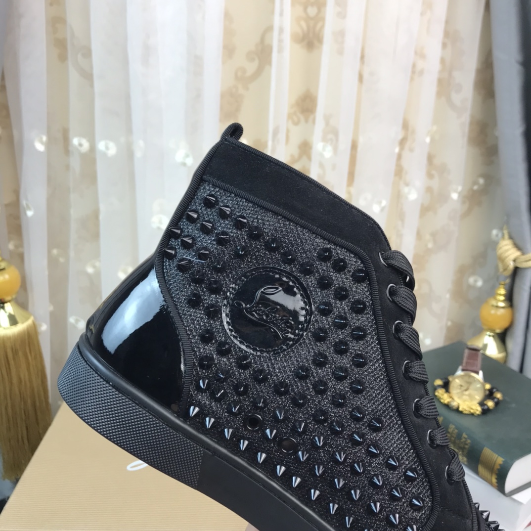 Christian Louboutin Louis Junior Spikes Orlato Flat Sneakers 1 - vstockx