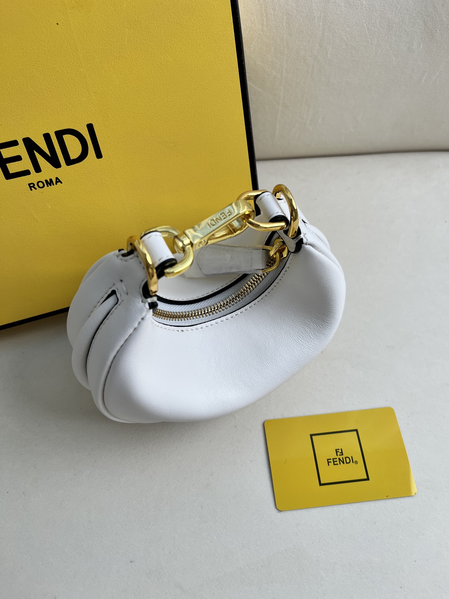 handbags FENDI 206 size:16.5*14*5cm - vstockx