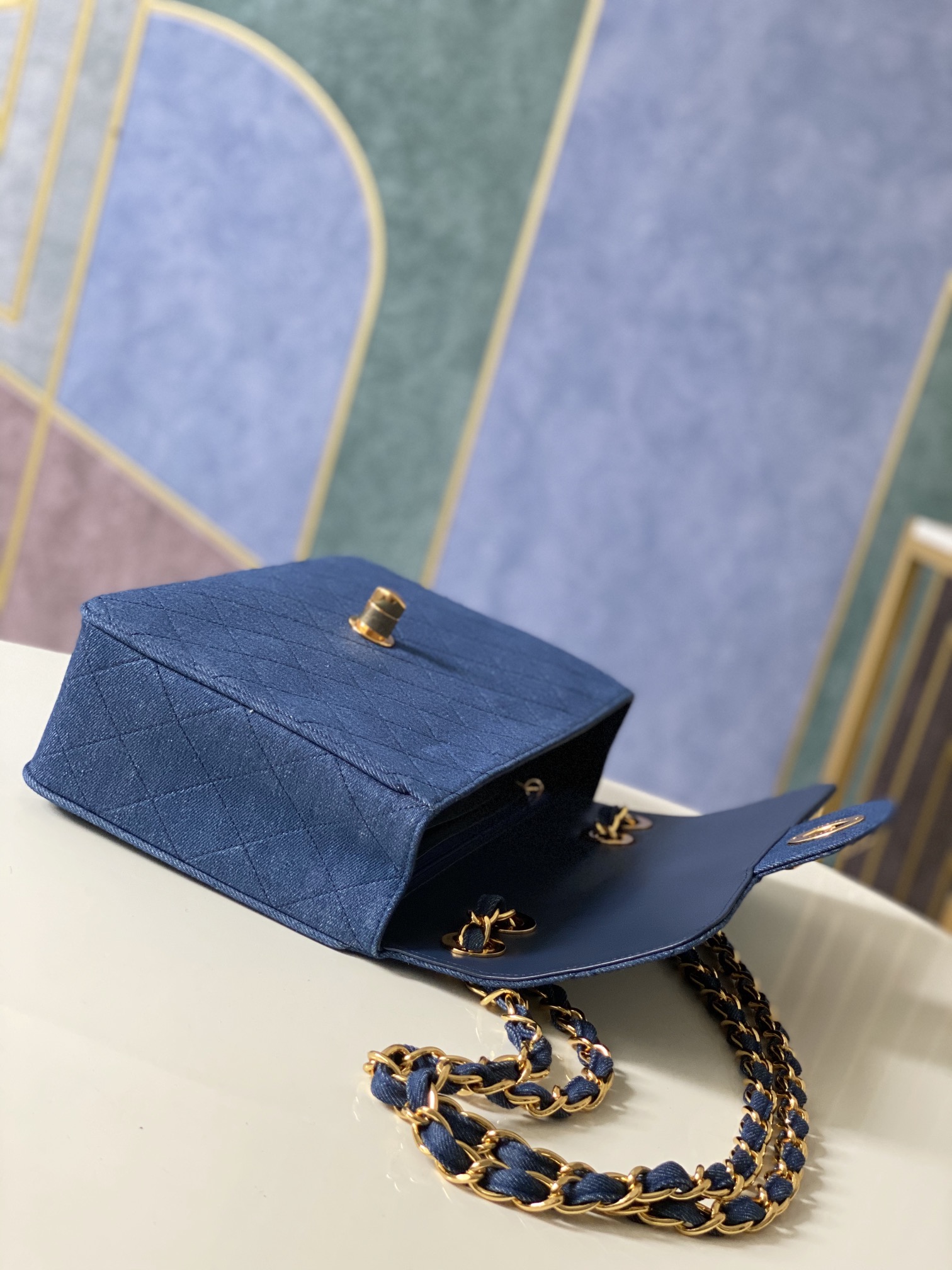 Handbag Chanel A88 size 30.21.8 cm - vstockx