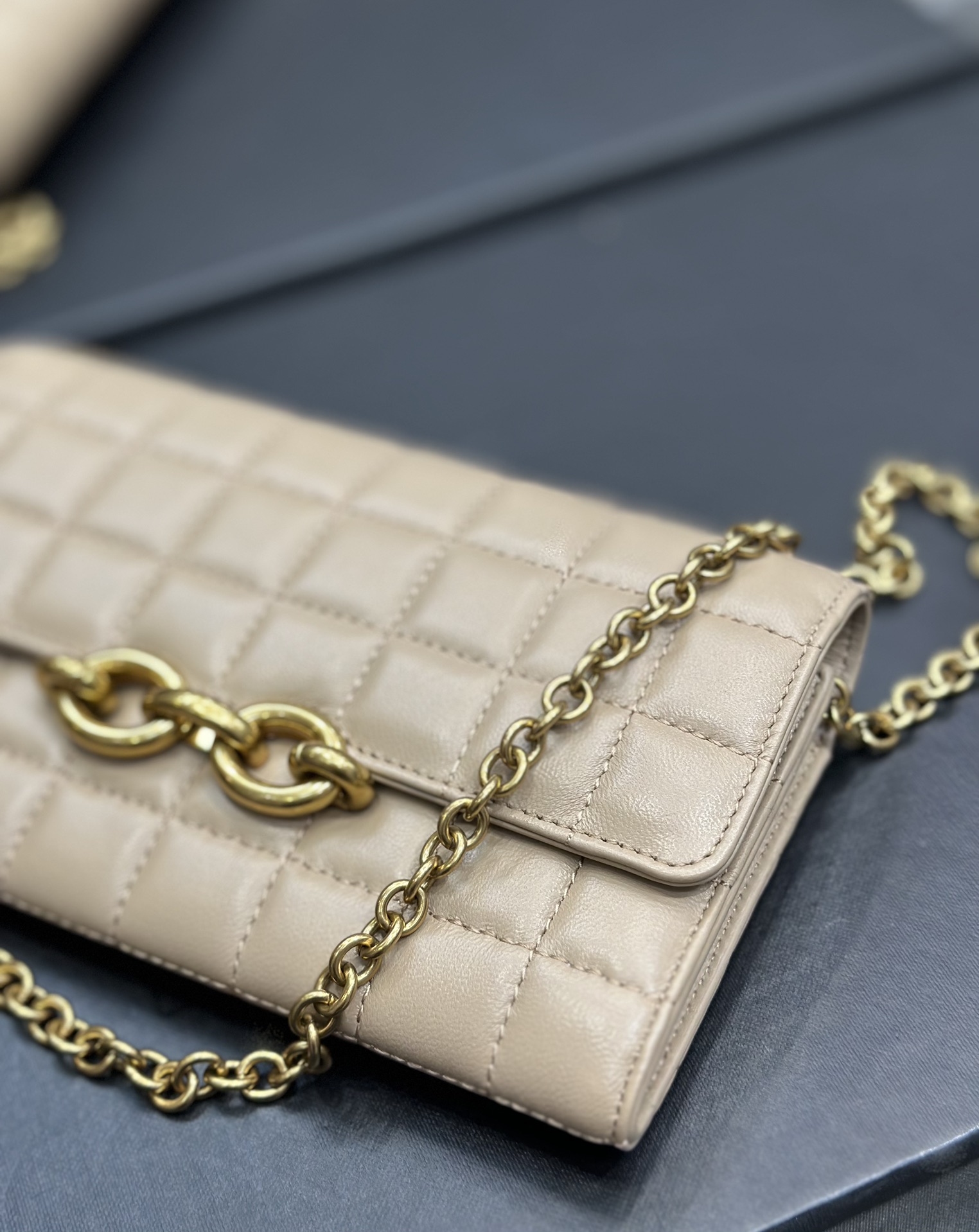 Handbags SAINT LAURENT 738109 size 19  11  4 cm - vstockx