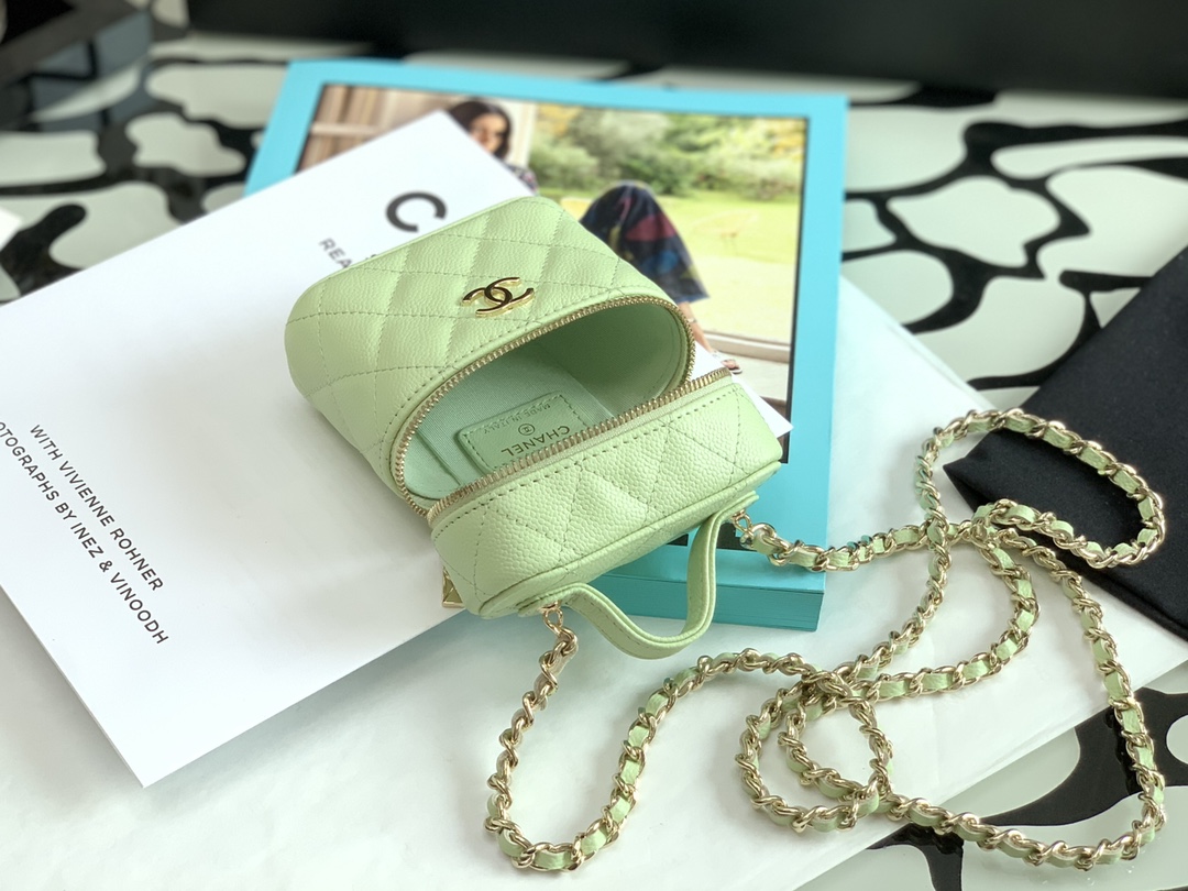 Handbag Chanel size 11  10  4 cm - vstockx