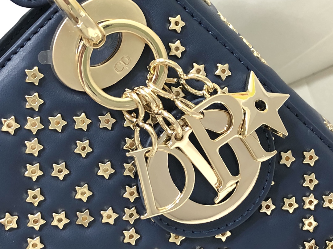 Handbag Dior M0505 size 17 x 15 x 7 cm - vstockx