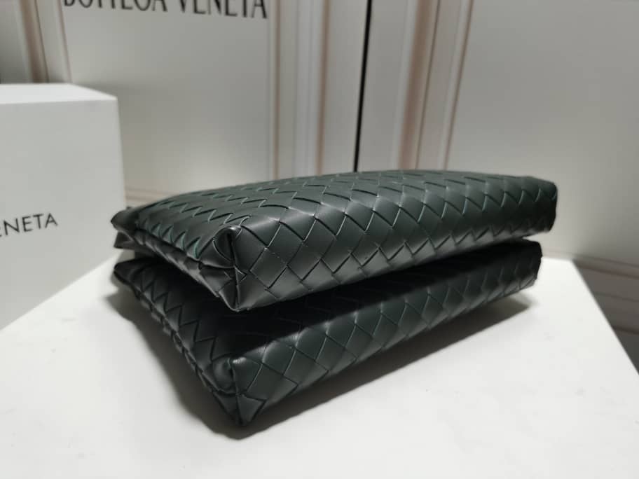 Handbags Bottega Veneta 836590 size 26*17*8 - vstockx