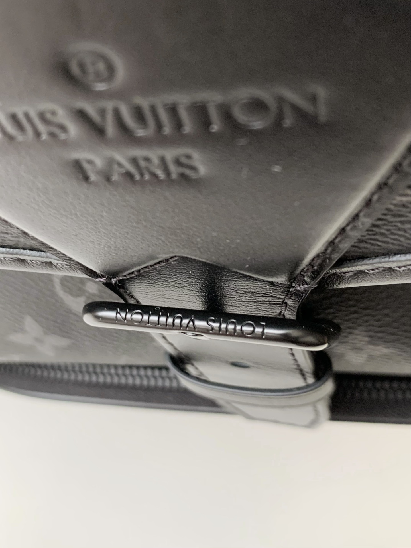 Handbags Louis Vuitton M45583 size:32*40*19 cm - vstockx