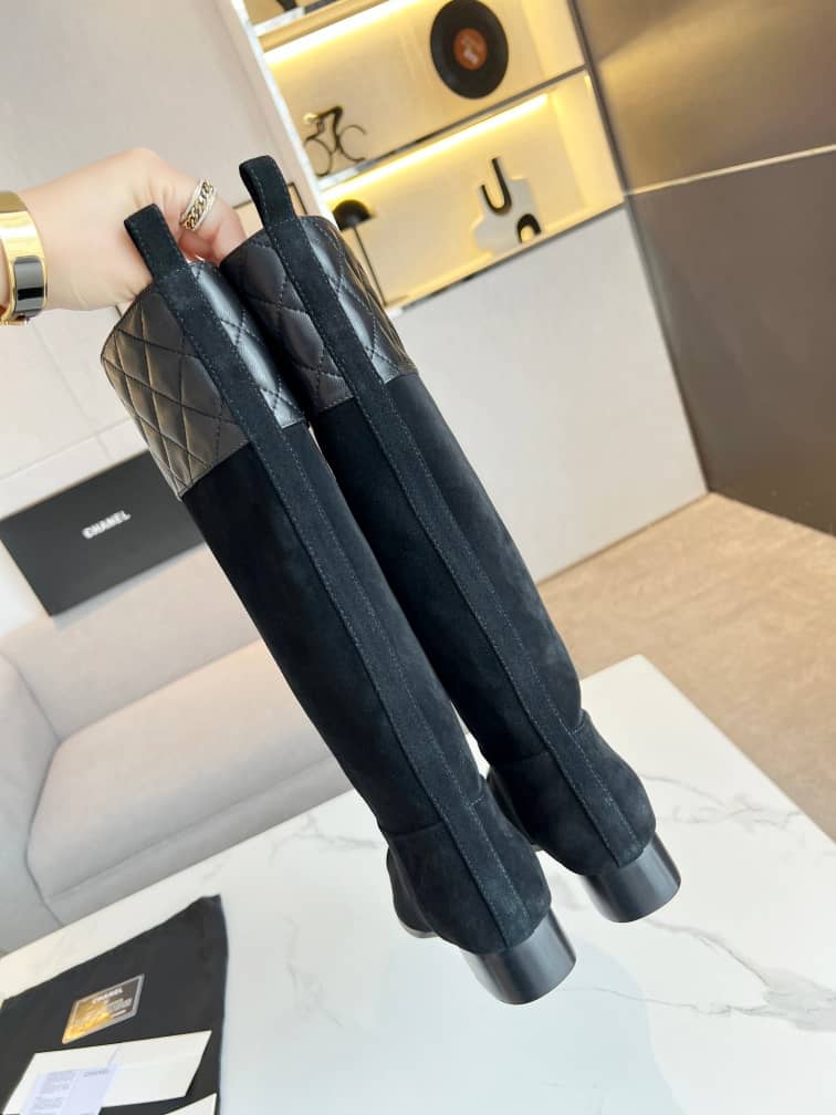 Chanel High boots Suede calfskin & lambskin black - vstockx