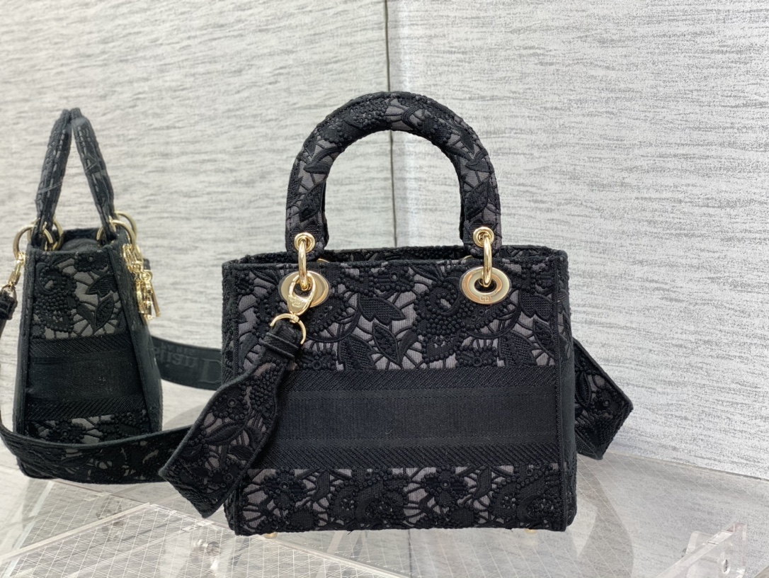 Handbag Dior size 24 cm - vstockx