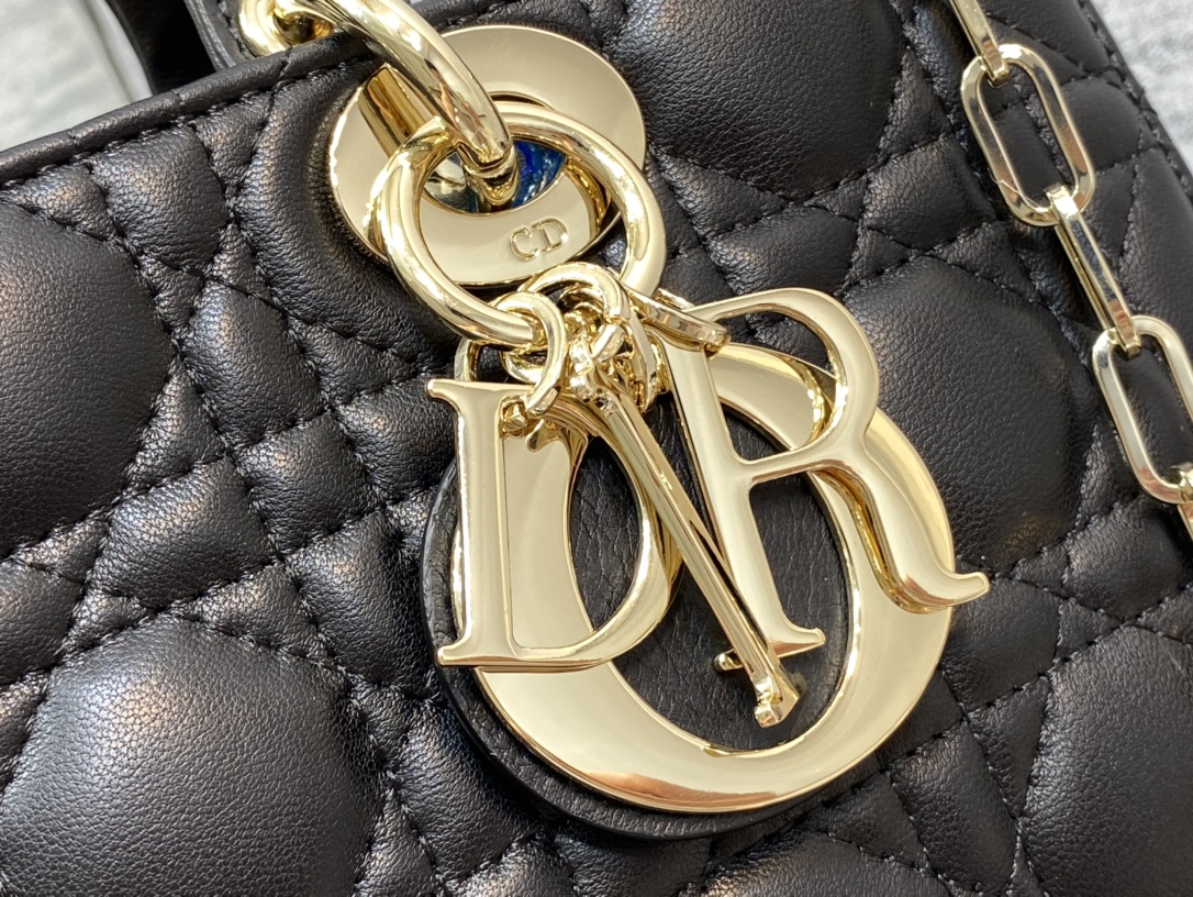 Handbag Dior size 26*6*14 cm - vstockx