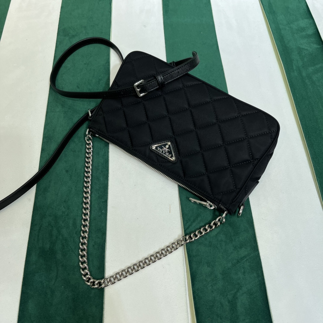Handbags Prada 1BH026 size:25*14.5*6 cm - vstockx
