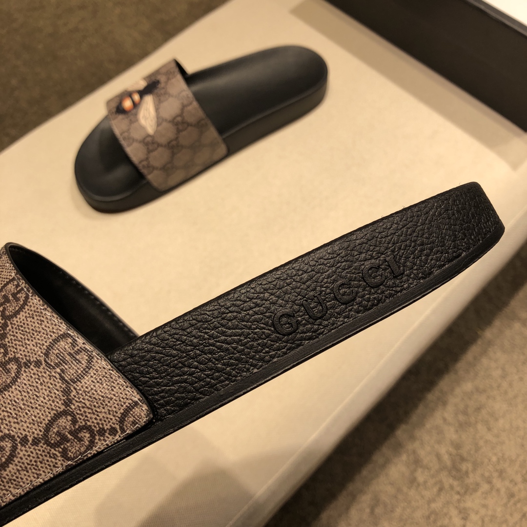 Gucci Slippers 41 - vstockx