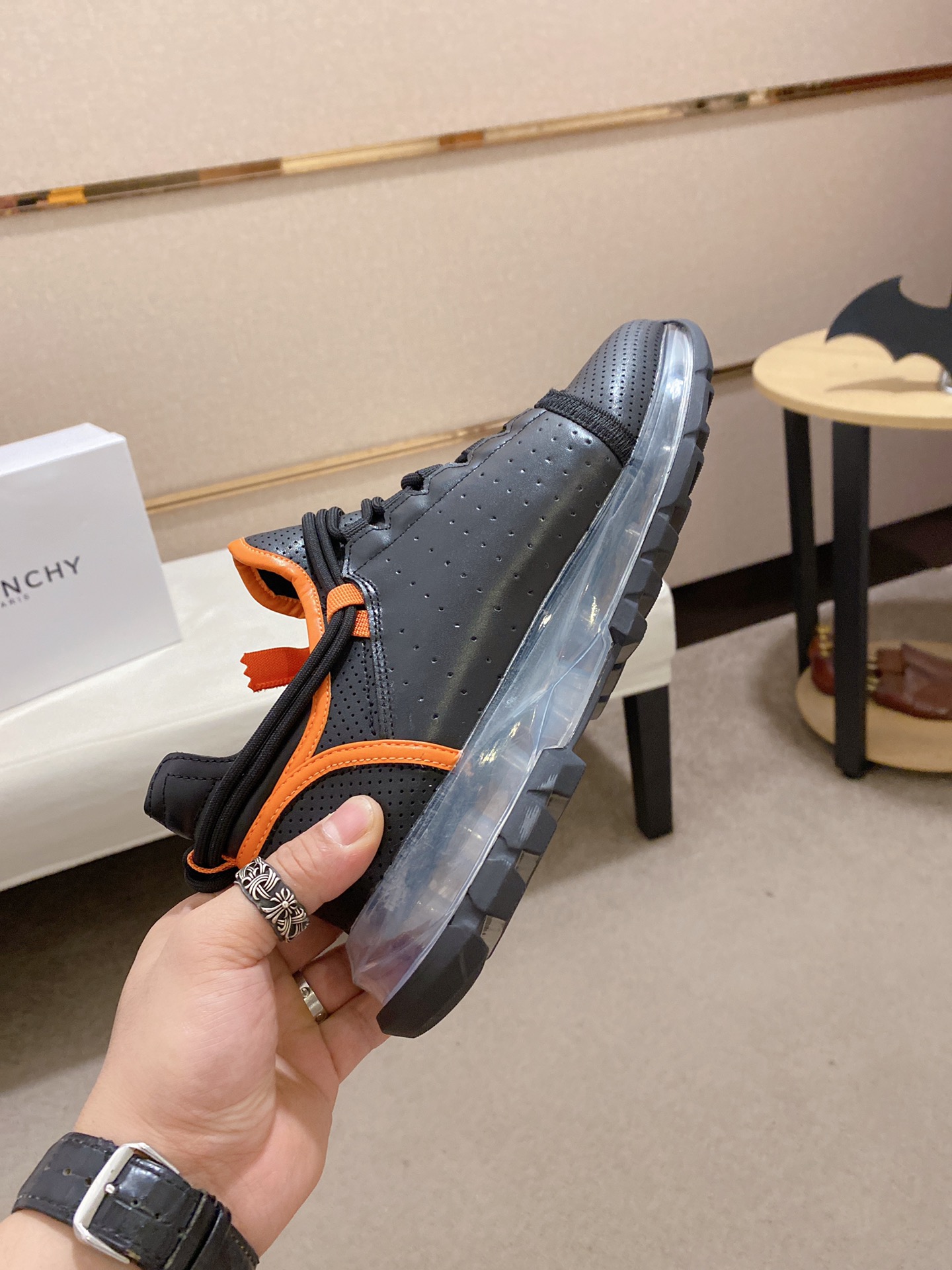 Givenchy Spectre Zip Sneakers 3 - vstockx