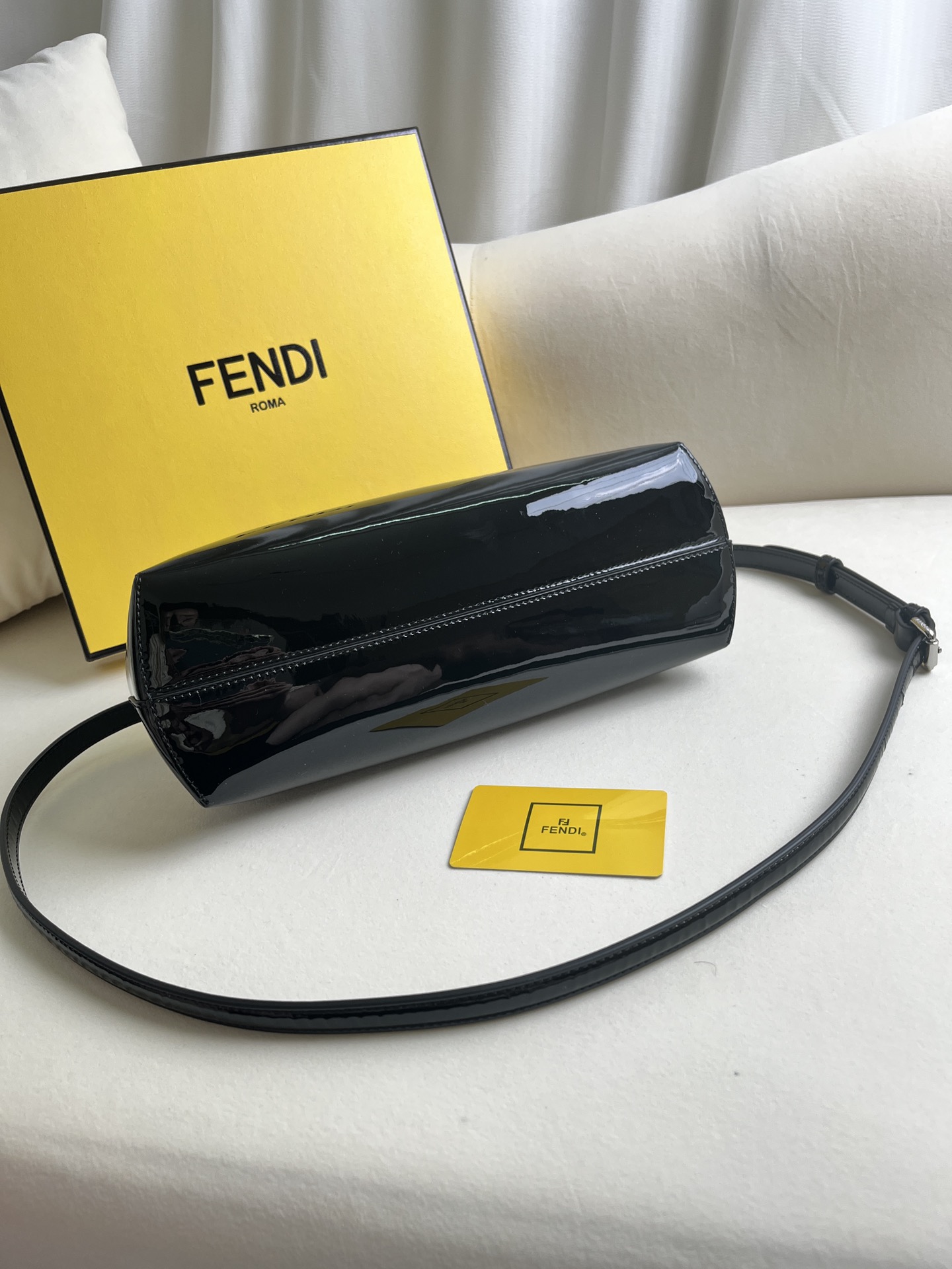 handbags FENDI 129 size:26 - vstockx