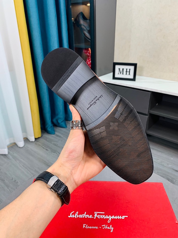 Salvatore Ferragamo Boots 24 - vstockx