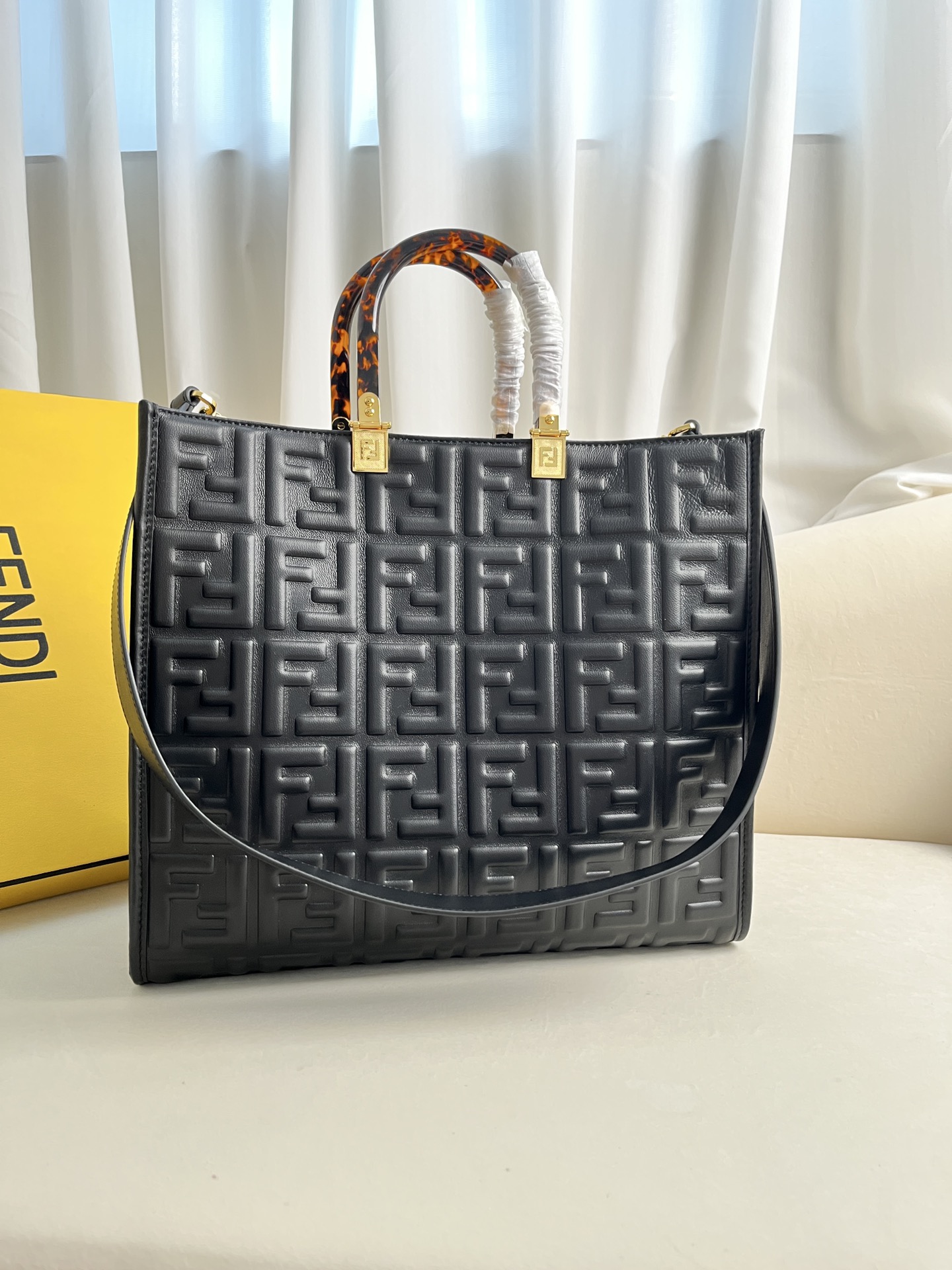 handbags FENDI 877 size:17*35*31 - vstockx