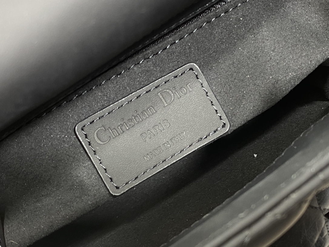 Handbag Dior size 17 cm - vstockx