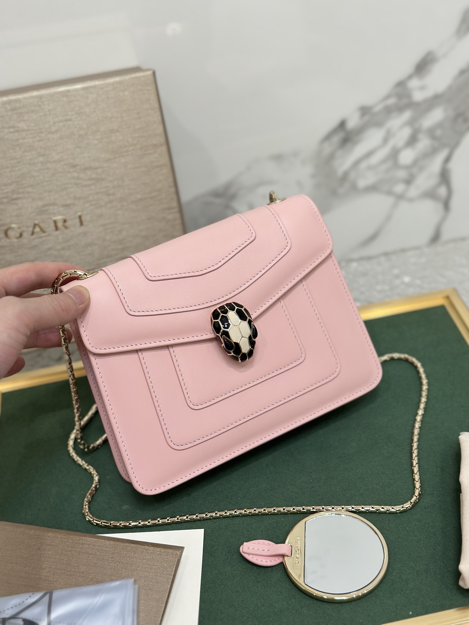 Handbags Bvlgari 35107 size:20*15*5 cm - vstockx