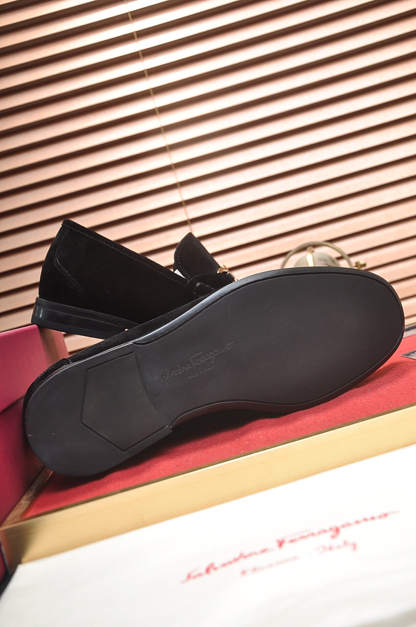 Salvatore Ferragamo Boots 3 - vstockx