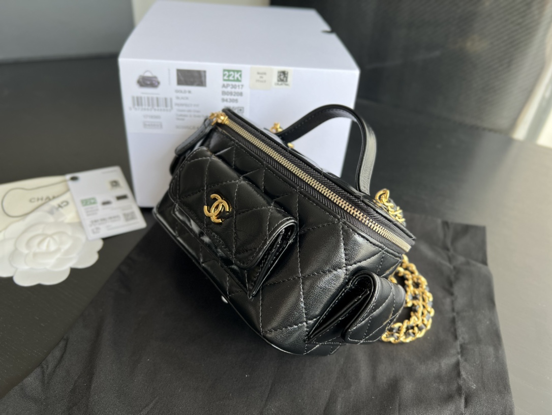 Handbag Chanel AP3017 size 17cm10cmx8 cm - vstockx