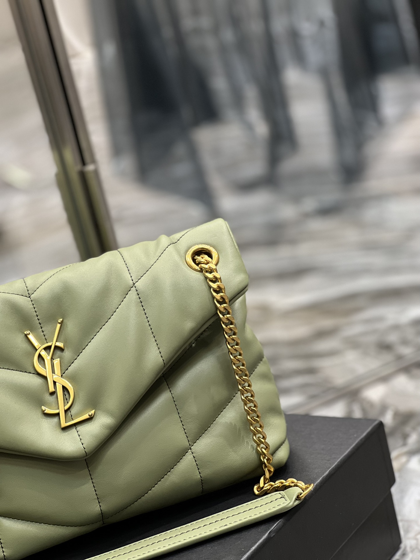 Handbags SAINT LAURENT 577476 size 29x17x11 cm - vstockx