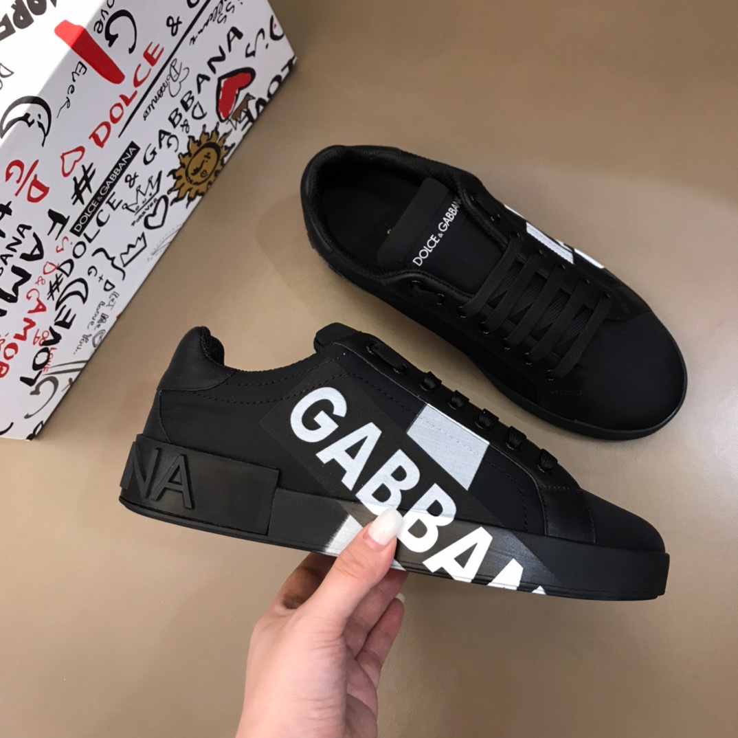 Dolce & Gabbana Low Tops Sneakers 117 - vstockx