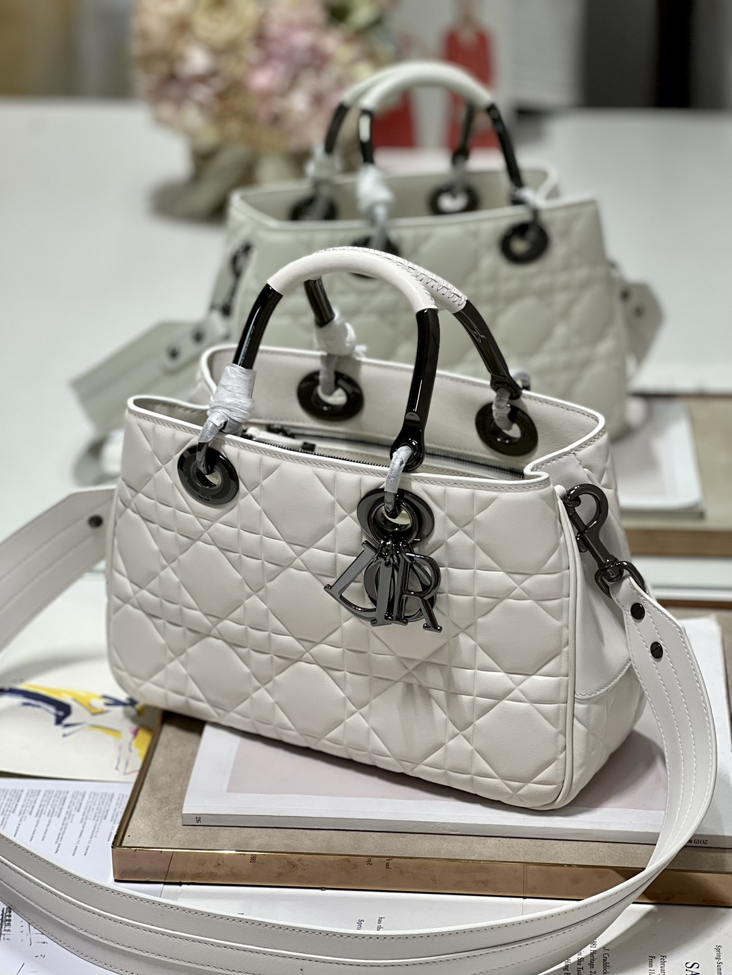 Handbag Dior 1202 size 31  31  11 cm - vstockx