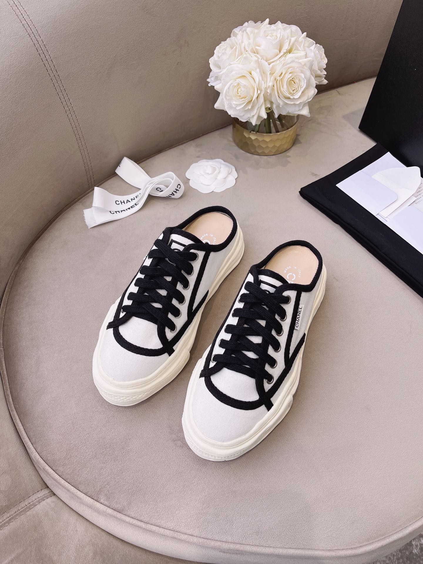 Chanel Platform Sneaker 24 - vstockx
