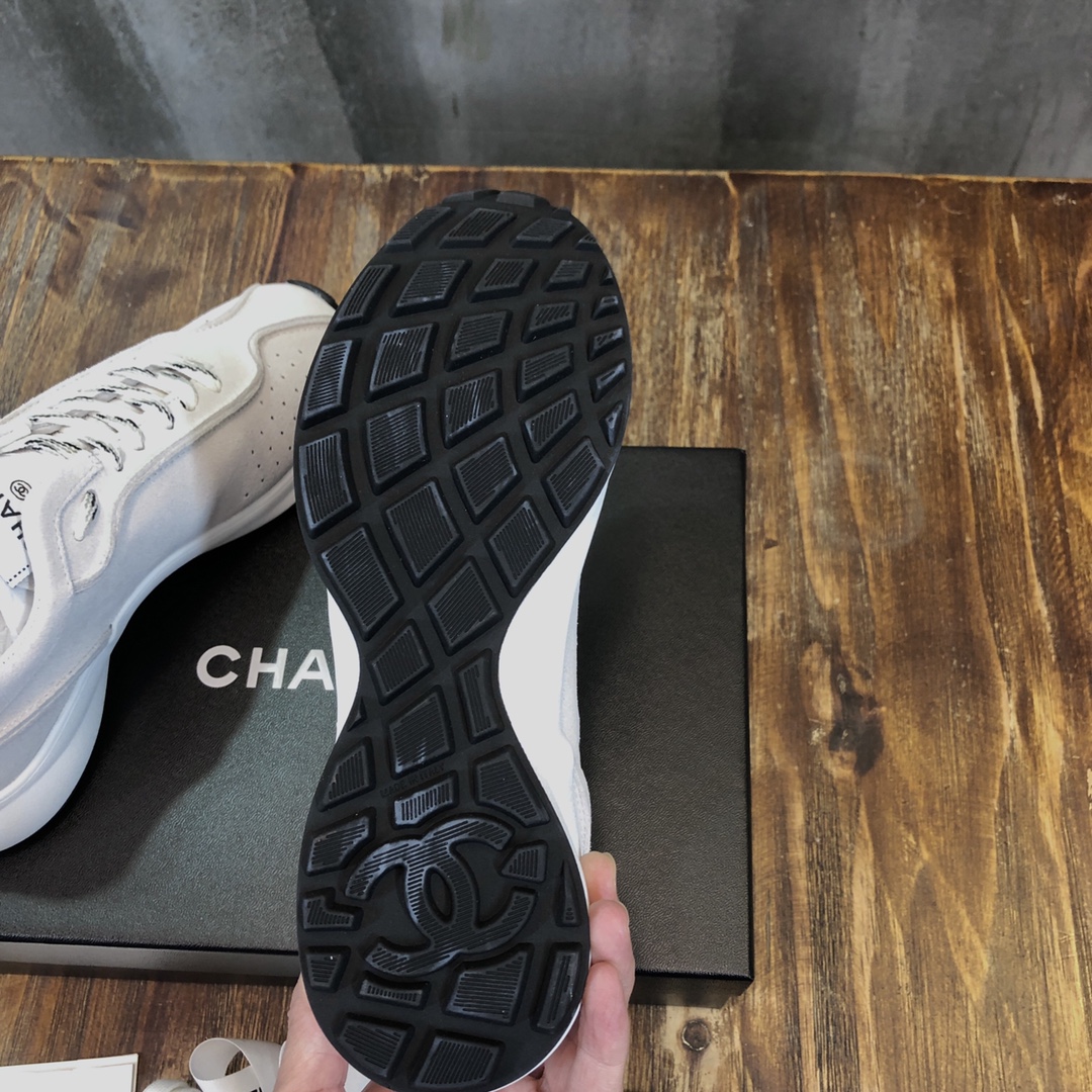 Chanel Fabric & Suede Calfskin Low Top Sneaker 29 - vstockx
