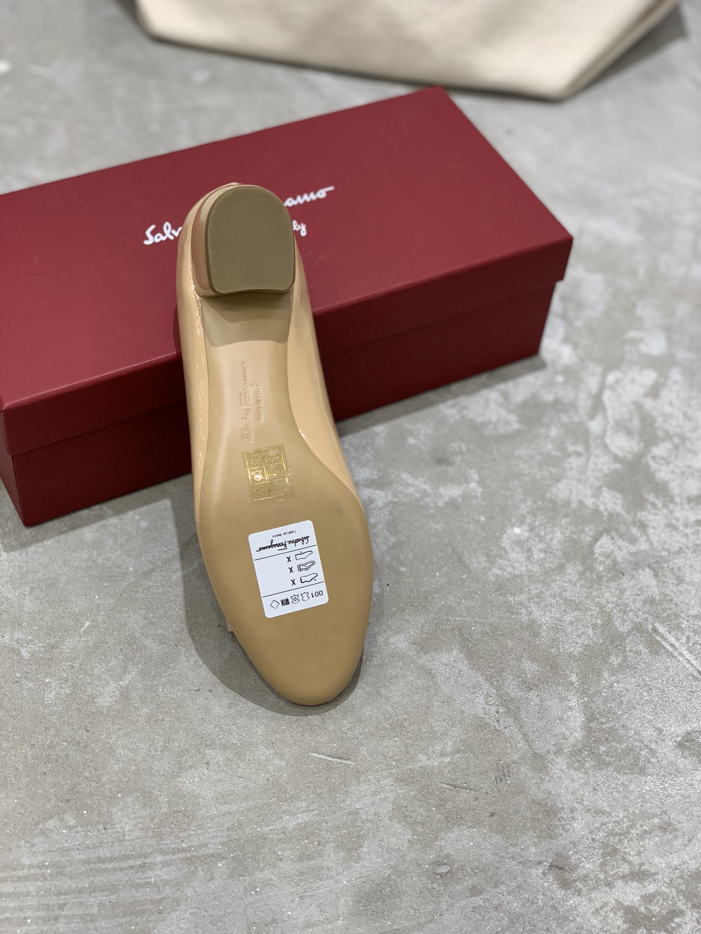 Salvatore Ferragamo Heel 4 - vstockx