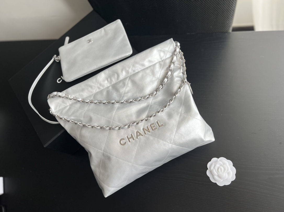 Handbag Chanel size 35cmx37cmx7 cm - vstockx
