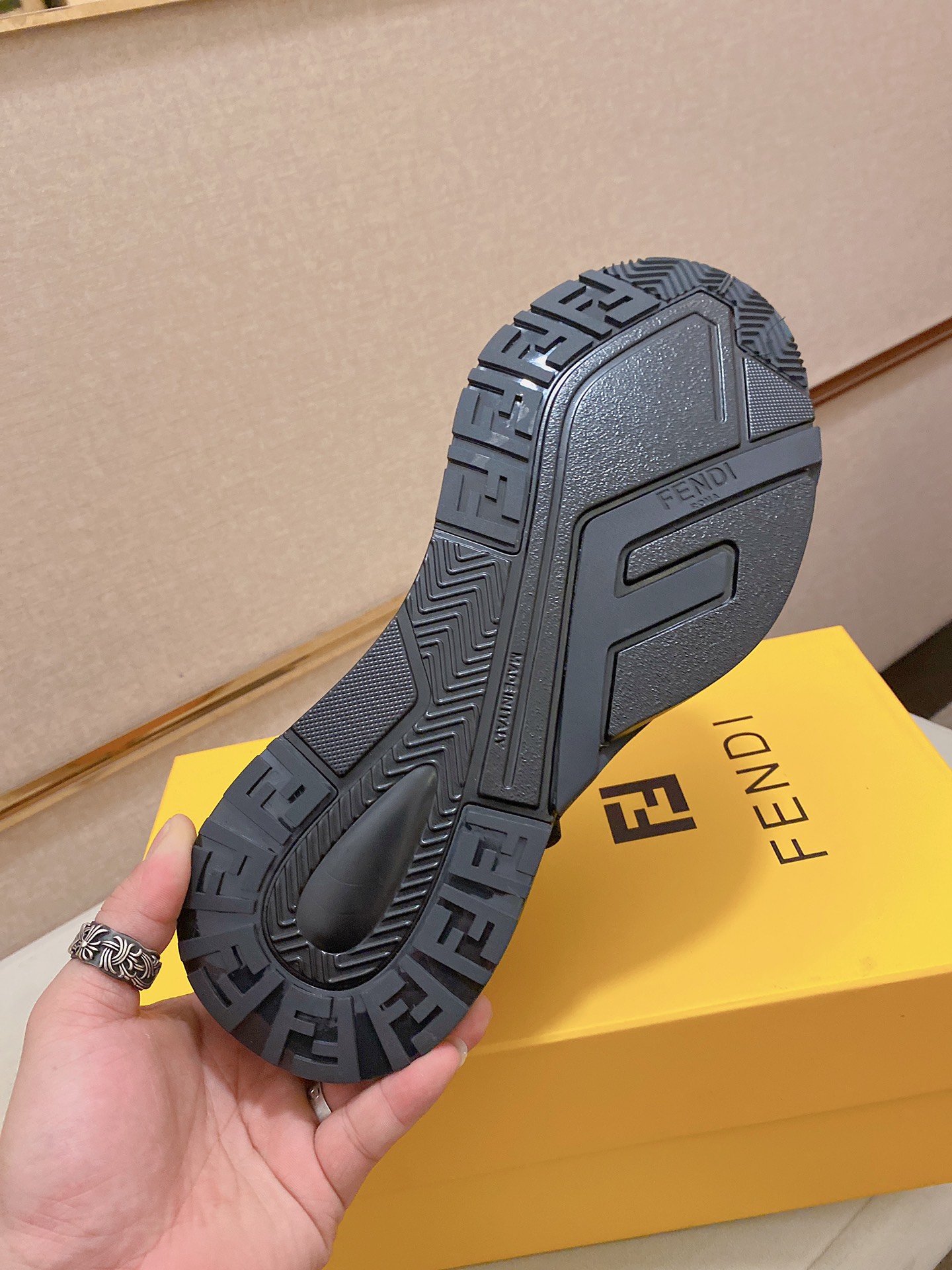 Fendi Flow Ff Sneakers 23 - vstockx