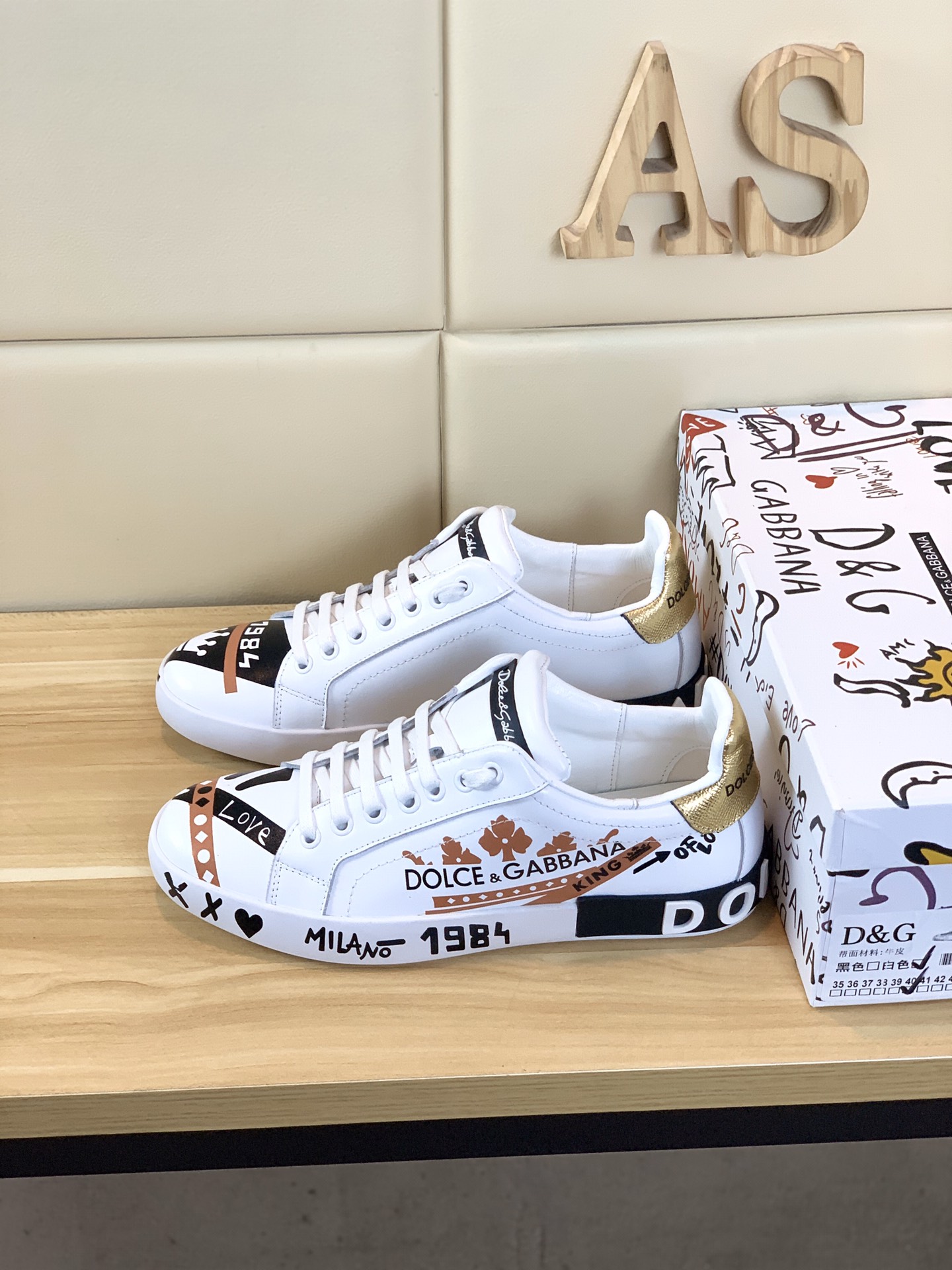 Dolce & Gabbana Low Tops Sneakers 125 - vstockx