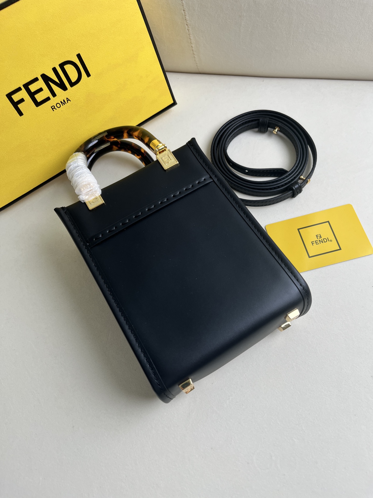 handbags FENDI 208 size:18*13*6.5- - vstockx