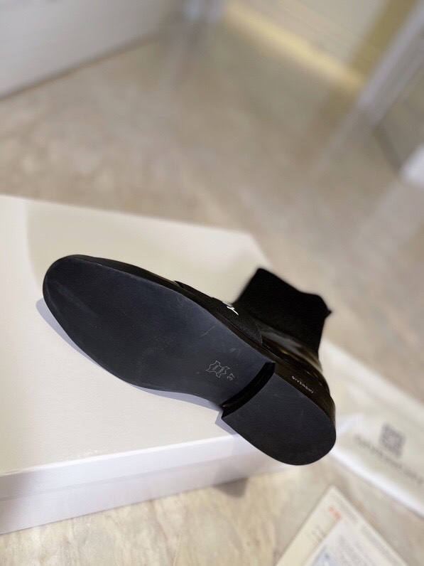 Givenchy Boots 10 - vstockx