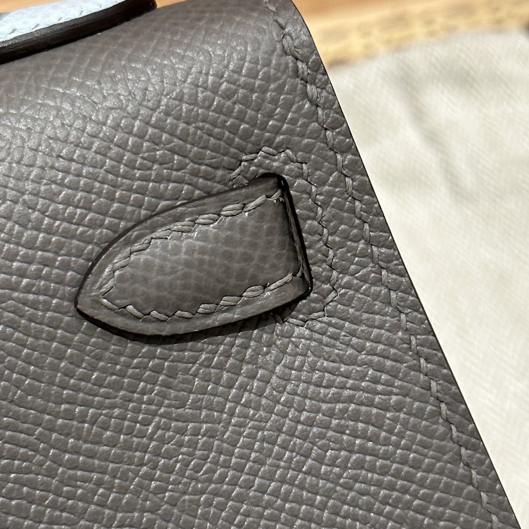 Handbags Hermes mini Kelly size:19cm - vstockx