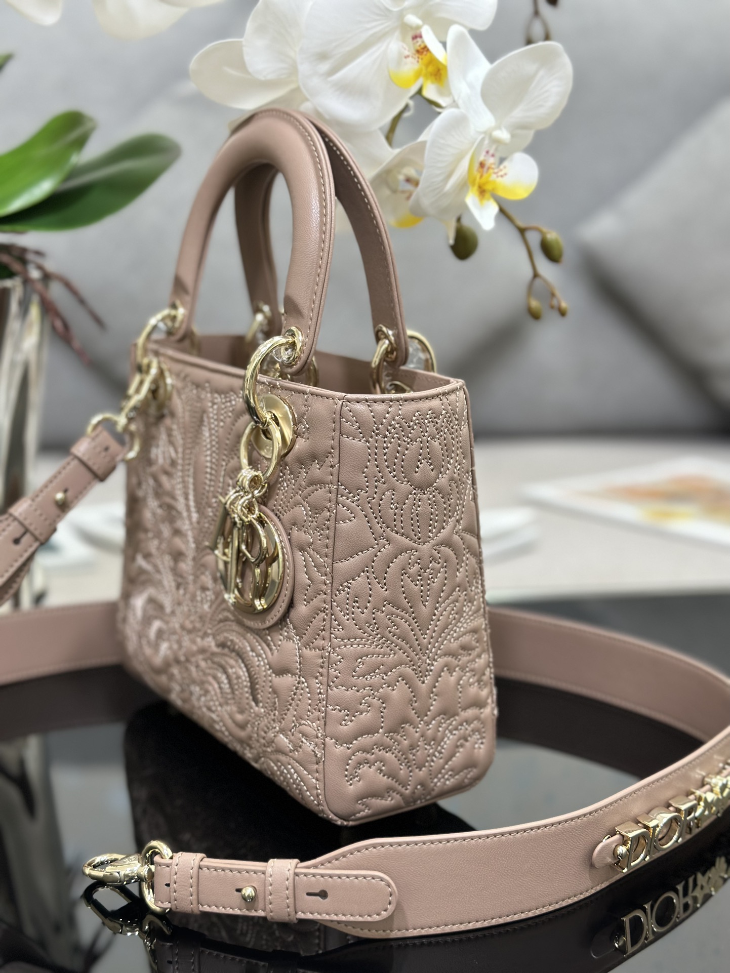 Handbags Lady Dior M0538 size:20*16.5*8 cm - vstockx