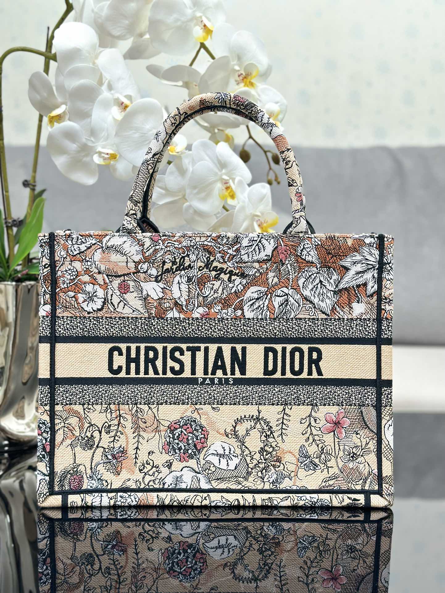 Handbag Dior M1286 size 36 x 27.5 x 16.5 cm - vstockx